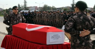 Yaşamını Yitiren Özel Harekat Polisi İçin Tören Düzenlendi