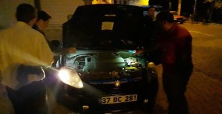 Arabanın Motor Kısmına Giren Kedi Kurtarıldı