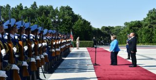 Almanya Başbakanı Merkel Azerbaycanda