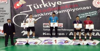 Osmangazi Badmintonda Rakip Tanımıyor