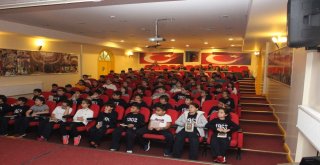 Çocuk Kitapları Yazarı İlkay Marangoz Gkvlilerle Buluştu