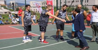 Uşakta Sokak Basketbolu Turnuvasında Kupalar Sahiplerini Buldu