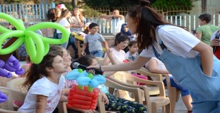 Minikler Balon Gösterilerini Çok Sevdi