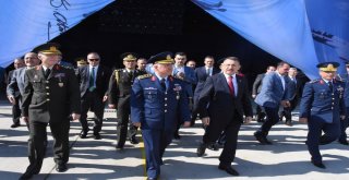 F-16 Pilotları Eğitimlerini Tamamlayıp Brövelerini Taktı