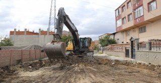 Ergenede Asfalt Öncesi Yol Kazı Çalışmaları