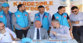 Başkan Çolakbayrakdar, Türkiye Diyanet Vakfı Standında