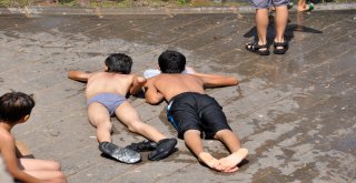 Sıcaktan Bunalanlara Su Tankerli Çözüm