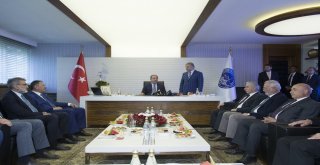 Milli Savunma Bakanı Akar Büyükşehirde