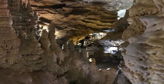 Karaca Mağarası Mart Başından Bu Yana Yaklaşık 55 Bin Turisti Ağırladı