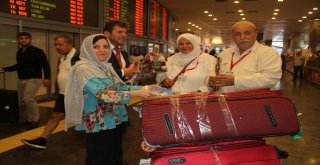 İlk Hac Kafilesi İstanbula Döndü