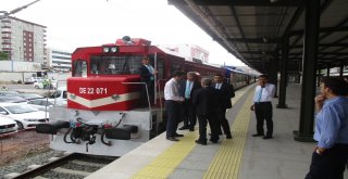 Ulaştırma Ve Altyapı Bakanı  Turhandan Müjde