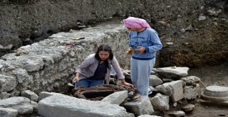 Toprağın 50 Santimetre Altından 2 Bin Yıllık Tarih Çıktı