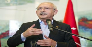 Kılıçdaroğlu, Kendisine Destek İçin Toplanan Partililere Hitap Etti