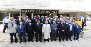 Diyanet İşleri Başkanı Erbaş Millet Kıraathanesinde