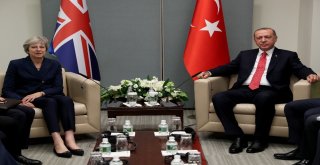 Cumhurbaşkanı Erdoğan, İngiltere Başbakanı May İle Görüştü