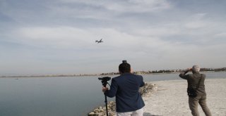 Beyşehir Gölünde Paraşütle Nefes Kesen Eğitim Tatbikatı