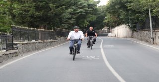 Başkan Aydın 500 Bisikletliyle Trafikte