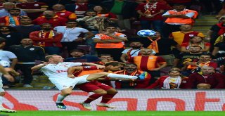 Uefa Şampiyonlar Ligi: Galatasaray: 1 - Lokomotiv Moskova: 0 (İlk Yarı)