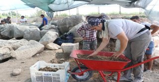 Soli Pompeipolisde 1700 Yıllık Portre Büst Bulundu