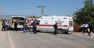 Amasyada Yolcu Otobüsüyle Otomobil Çarpıştı: 2 Ölü, 1 Yaralı