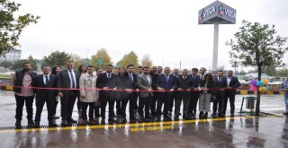 Vega Outlet Yenileniyor