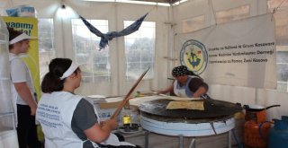 Kosovalı Kadınlarından Gözleme Çadırı Projesi