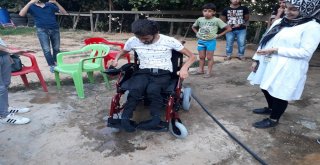 Hediye Edilen Akülü Arabayı Görünce Gözyaşlarına Engel Olamadı