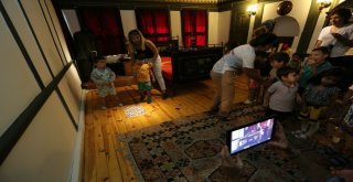 “Atatürk İle Bir Gün Galerisi” Misafirlerini Ağırlıyor