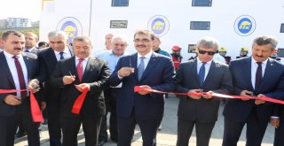 Enerji Bakanı Fatih Dönmez, Oruç Reis Gemisini Ziyaret Etti