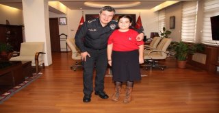 Şehit Özel Harekat Polisinin Kızına Sürpriz