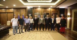 Ahududu Yetiştiricileri Büyükşehirde