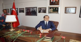 Adnan Menderesin Heykeli Duygusal Anlar Yaşattı
