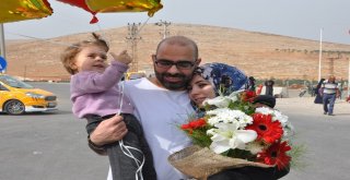 Suriyeli Baba Kızı Ve Eşine 2 Yıl Sonra Kavuştu