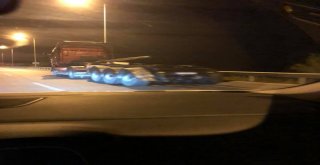 Açılan Damper Üst Geçitte Asılı Kaldı