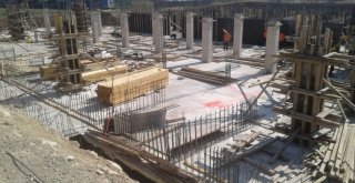 Dilovası Yarı Olimpik Yüzme Havuzu Yükseliyor