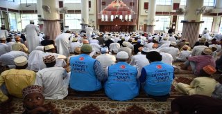 Tanzanyada Müslümanlar Bayram Namazı İçin Camileri Doldurdu