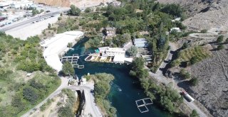 Dünyanın En Genç Şelalesi 400 Bin Misafire Ev Sahipliği Yapıyor