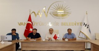 Ev Ve Süs Hayvanları Semineri Tamamlandı