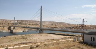 520 Metrelik Köprü İlçeye Nefes Aldırdı