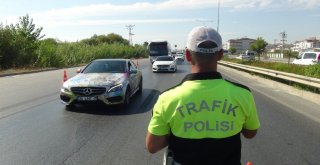 Sivil Polislerin Trafik Lambalarında Hatalı Sürücü Nöbeti