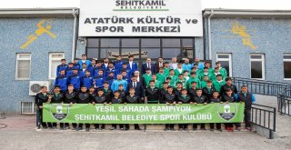 Yeşil Sahada 1 Sezon 5 Şampiyonluk