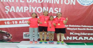 Badmintonda Türkiye Şampiyonu Oldular