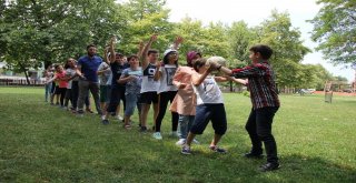 Sgmli Minik Gezginler Şehri Dolaşıyor