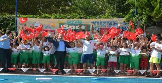 Belediye Başkanı Kılıç Yüzme Kursunu Ziyaret Etti