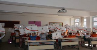 Elbeyli Belediye Başkanı Şimşekten Öğrencilere Kırtasiye Yardımı