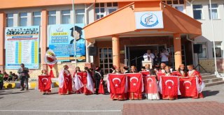 Nevşehirde 55 Bin 972 Öğrenci Ders Başı Yaptı