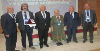 Üniversitede Arkeoloji Sempozyumu