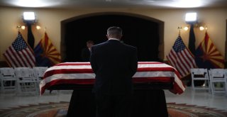 Abdli Senatör Mccain İçin Cenaze Töreni