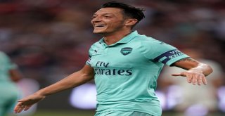 Arsenal, Paris Saint-Germaini Farklı Geçti: 5-1