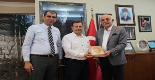 Türkiye Gazetesinden Başkan Seyfi Dingile Ziyaret